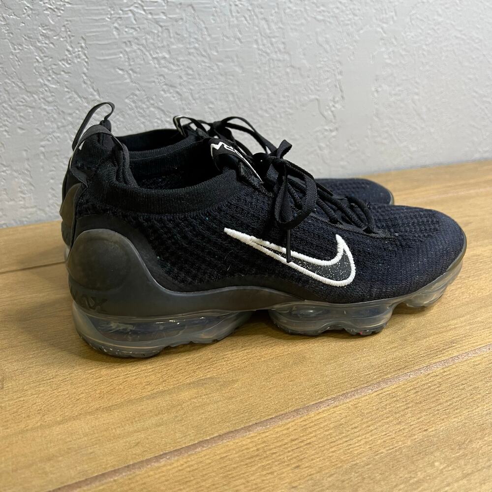 Women's Nike Air VaporMax Sz 8.5‎ 2021 Flyknit Shoes Black/Silver DC4112